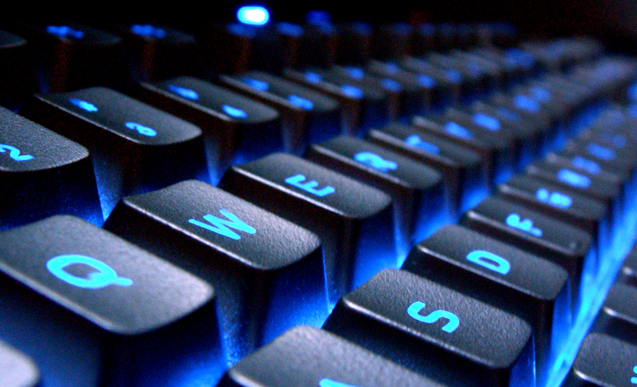 kim-teknologier-blue_keyboard